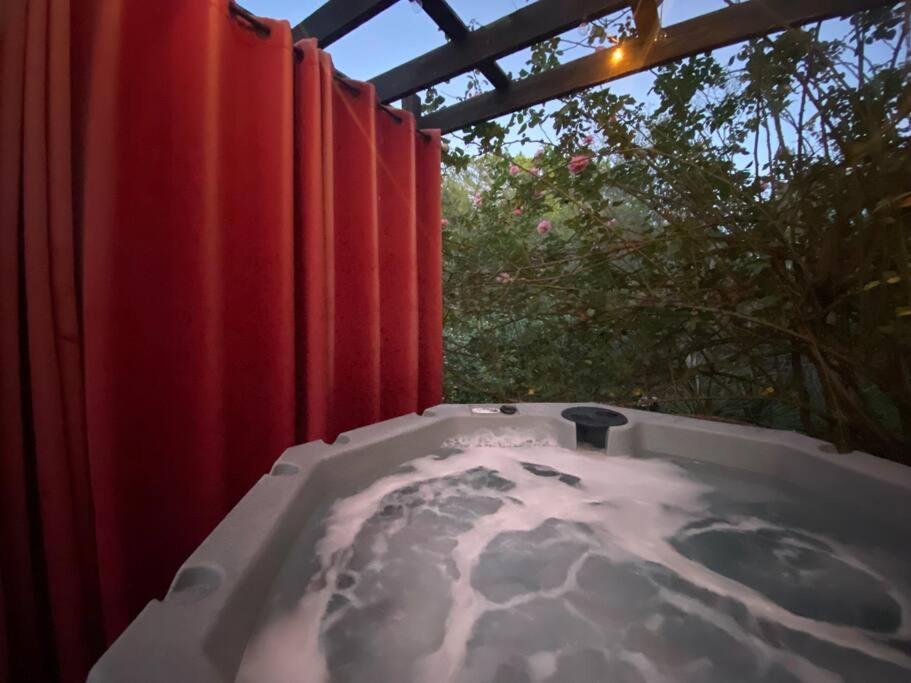 Cottage With Hot Tub And Pool Bandera, Tx. Exterior foto